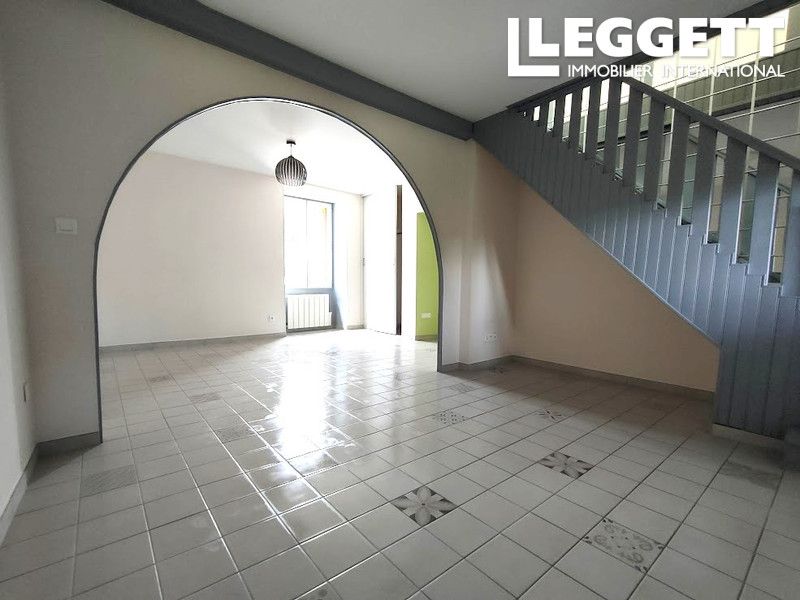 Property photo 2 of 8