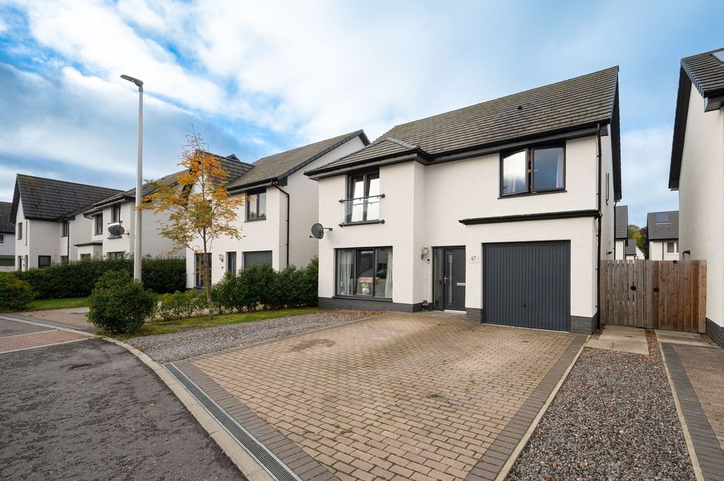 Property photo 1 of 30