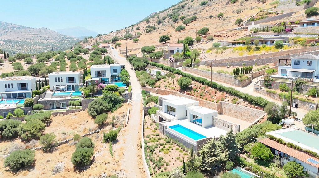 Property photo 1 of 33 Newly Built Contemporary Villa With Panoramic Sea Views