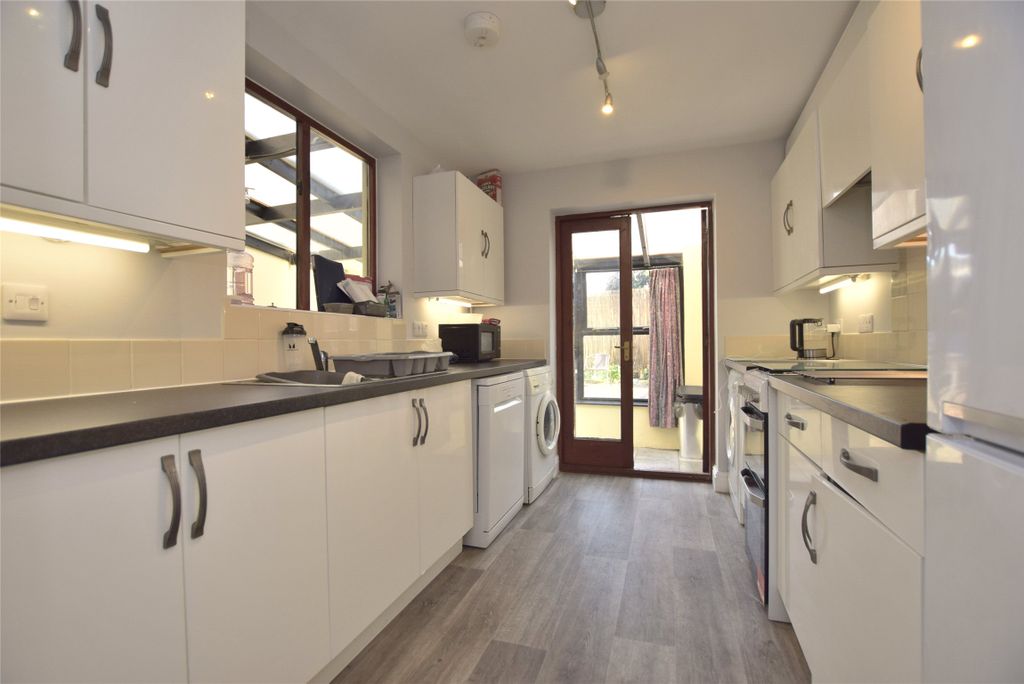 Property photo 2 of 12 Kitchen