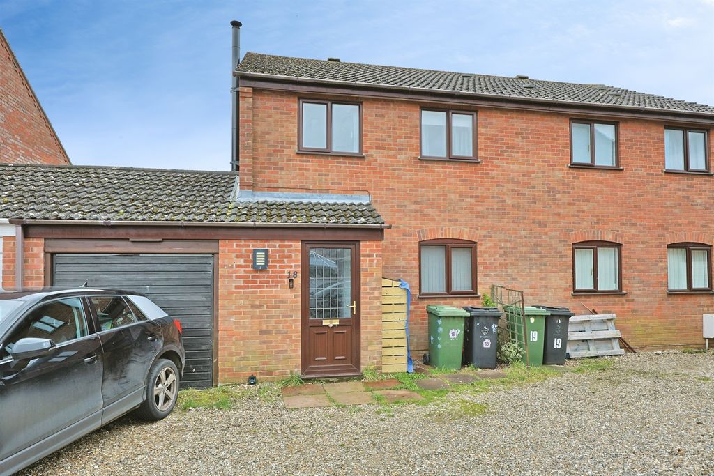 Property photo 3 of 31