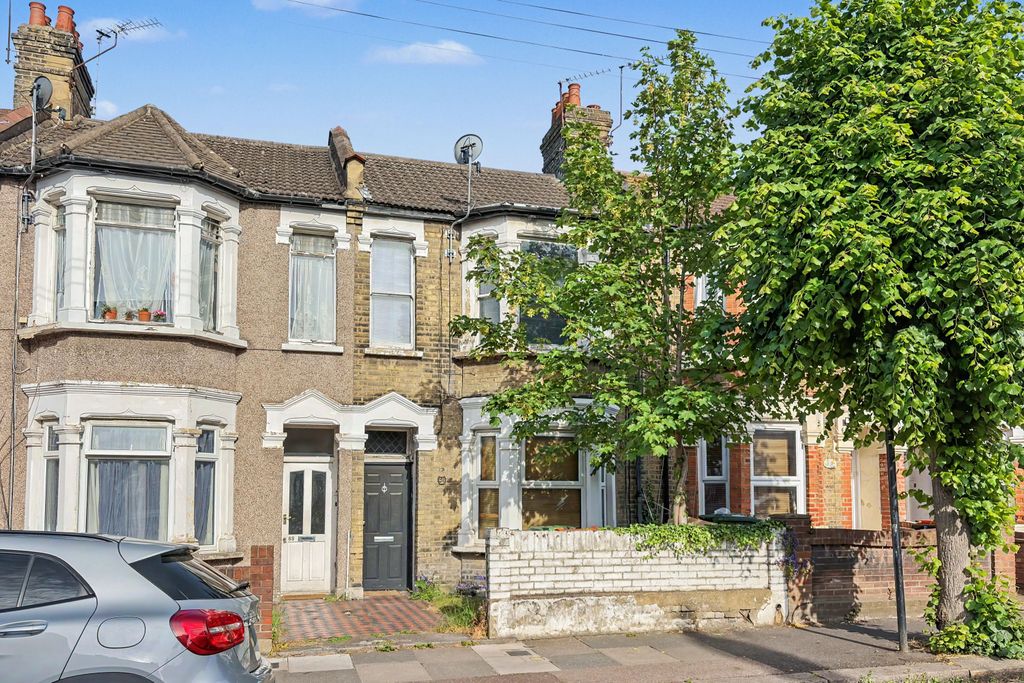 Property photo 1 of 10 91A Little Ilford Lane, Manor Park, London, E12 5Pn