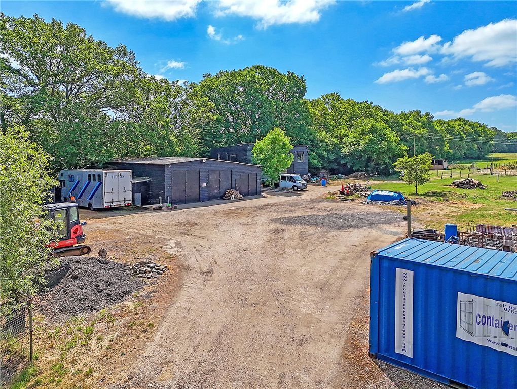 Property photo 3 of 7 Picture No. 01