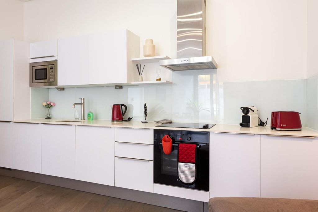 Property photo 3 of 12 Kitchen