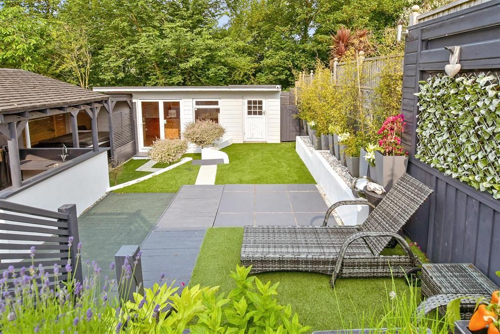 Property photo 3 of 11 External Lifestyle Photograph