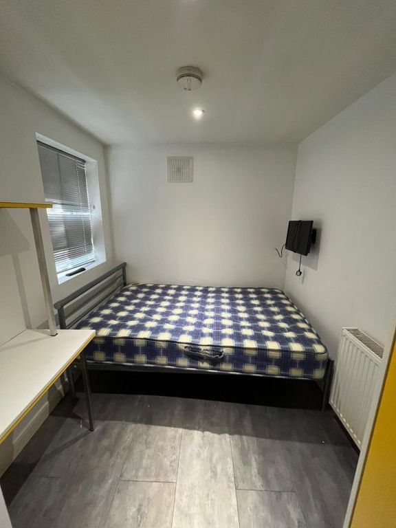 Property photo 3 of 12 Photo-2024-07-07-18-59-32.Jpg