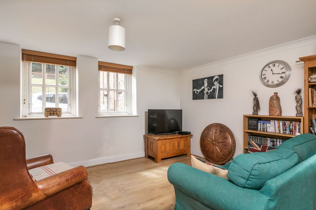 Property photo 2 of 7