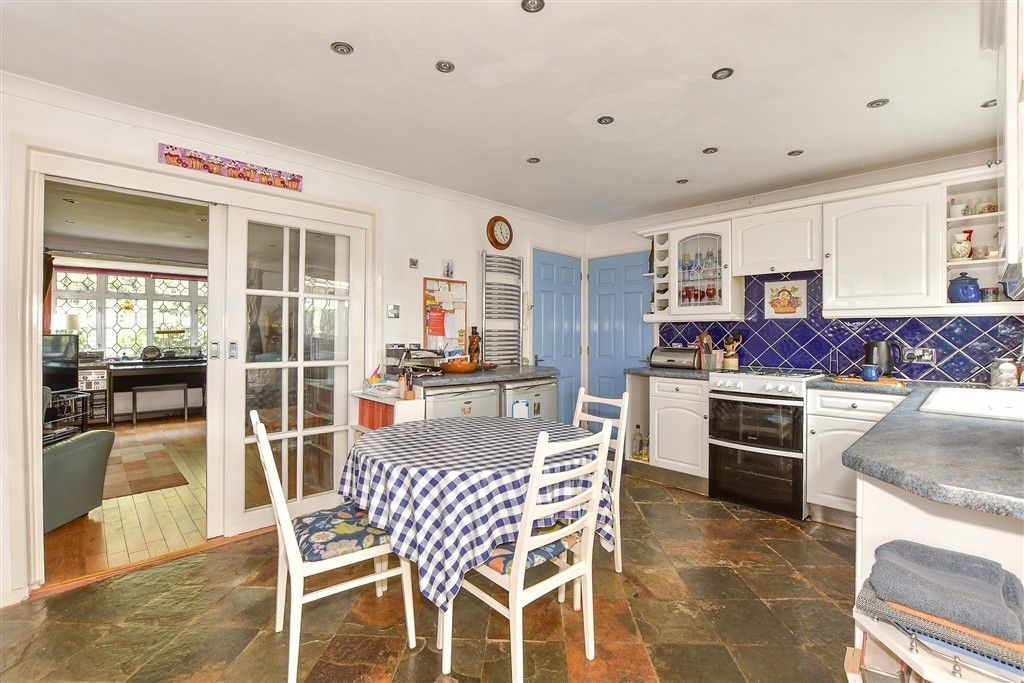 Property photo 3 of 11 Kitchen/Diner