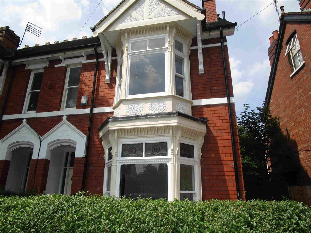 Property photo 1 of 8 Front