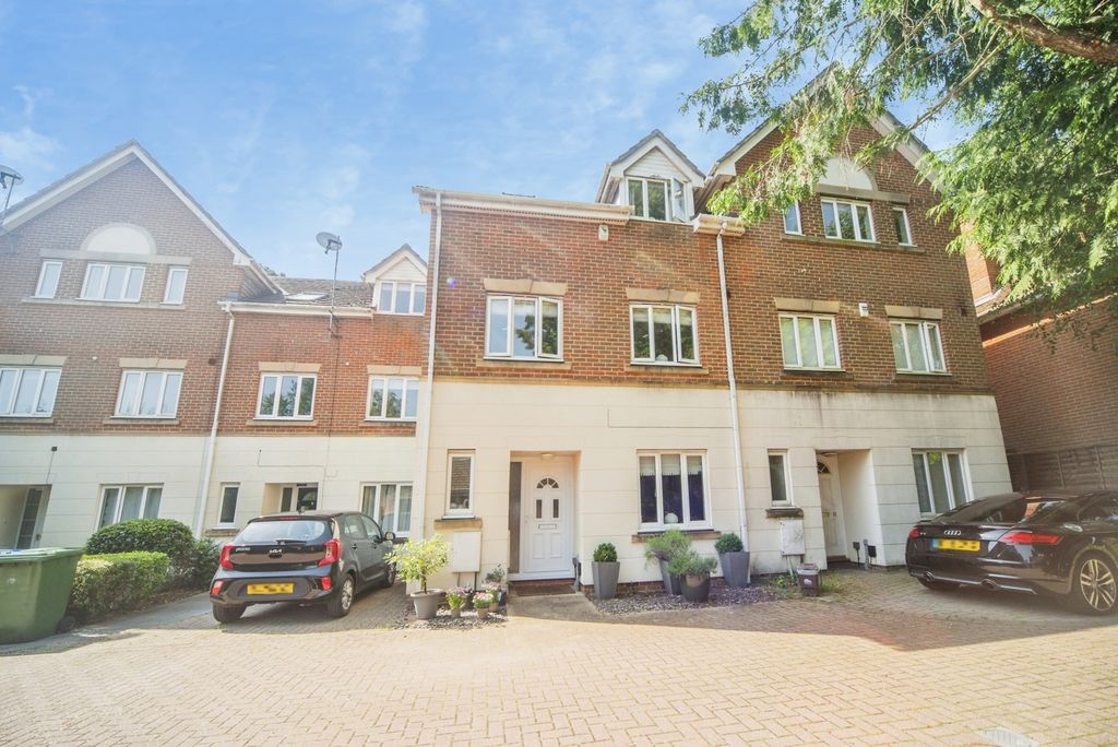 Property photo 1 of 20 Pbox-Img.Jpg