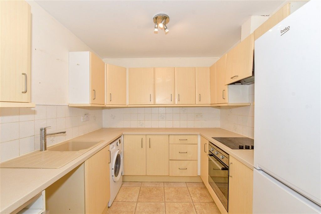 Property photo 3 of 15 Kitchen
