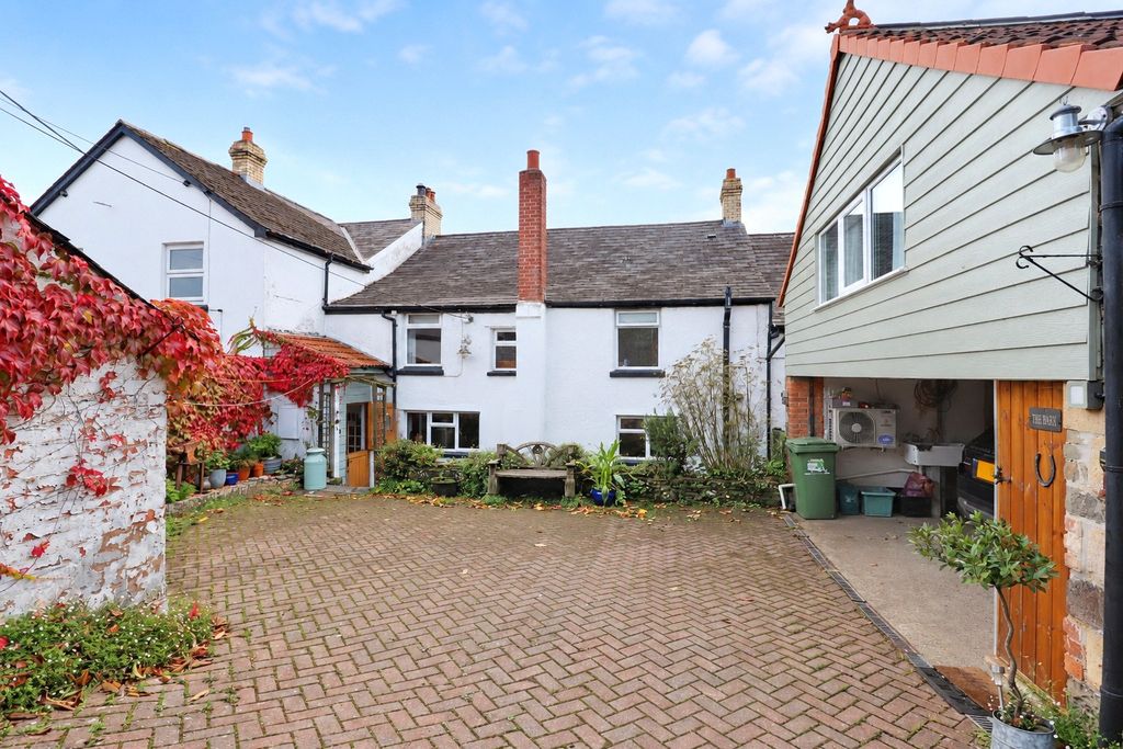 Property photo 1 of 39 Picture No. 41