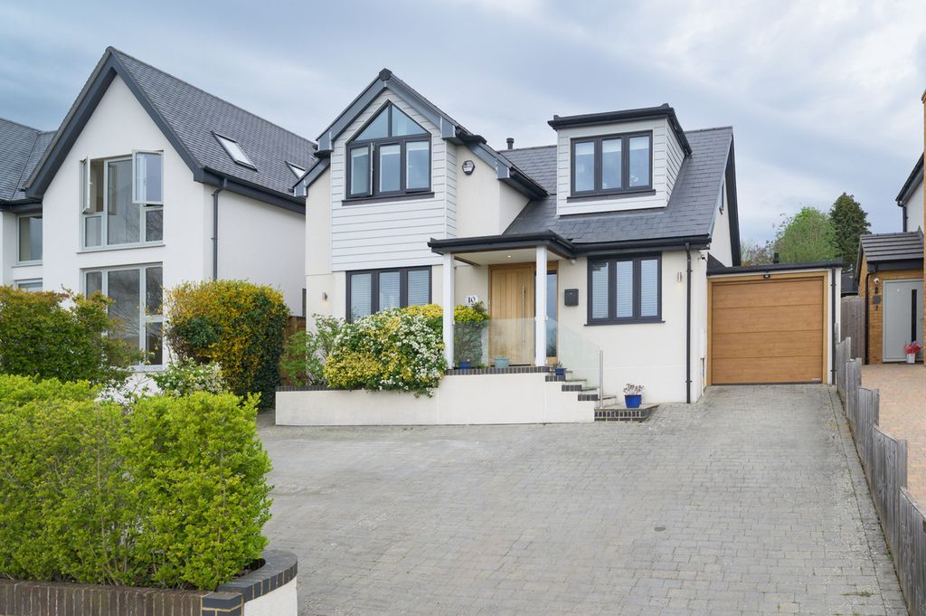 Property photo 1 of 30