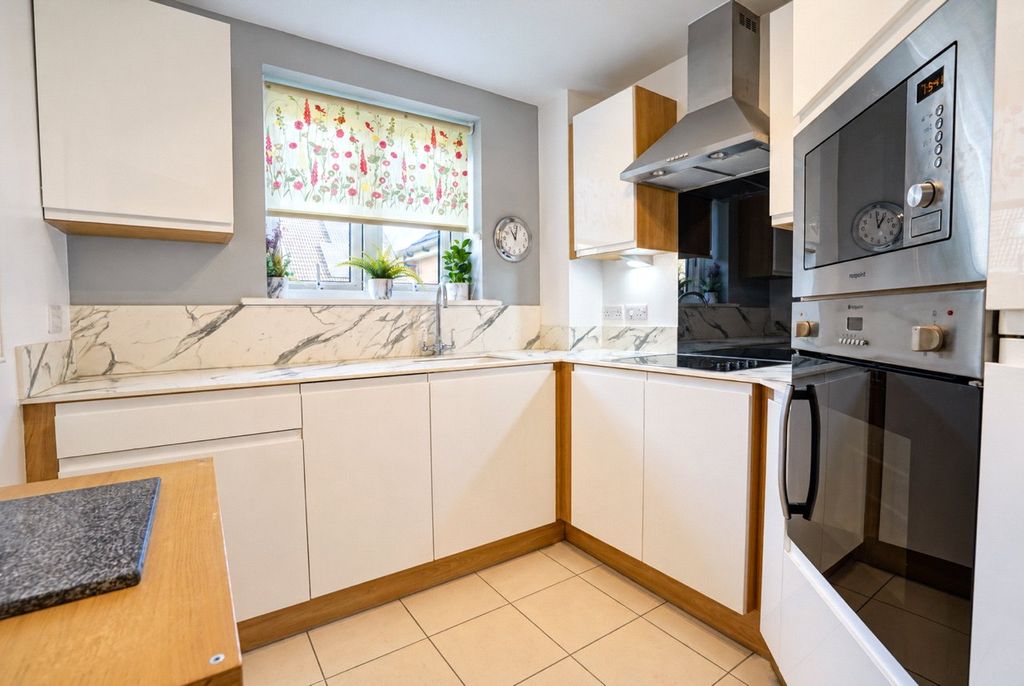 Property photo 3 of 14 Picture No. 05