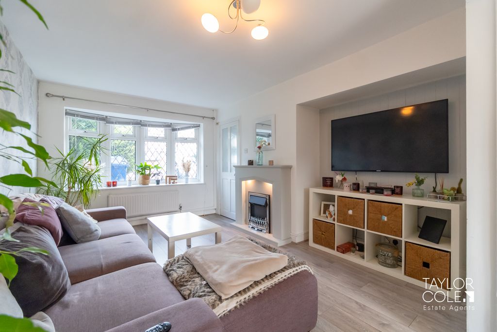 Property photo 3 of 18