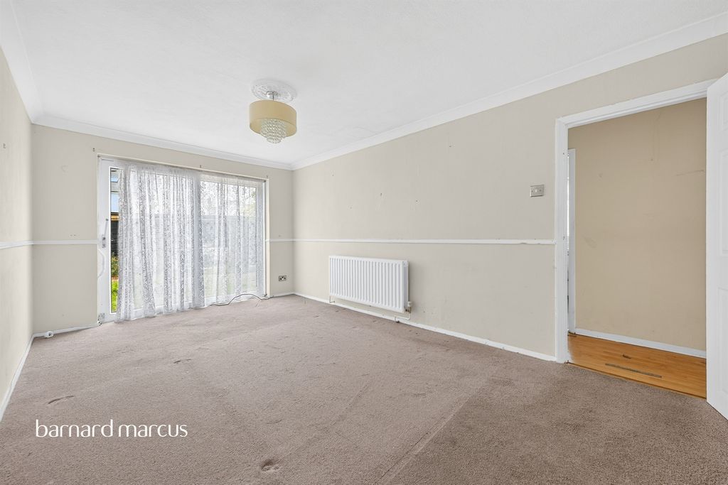 Property photo 2 of 22