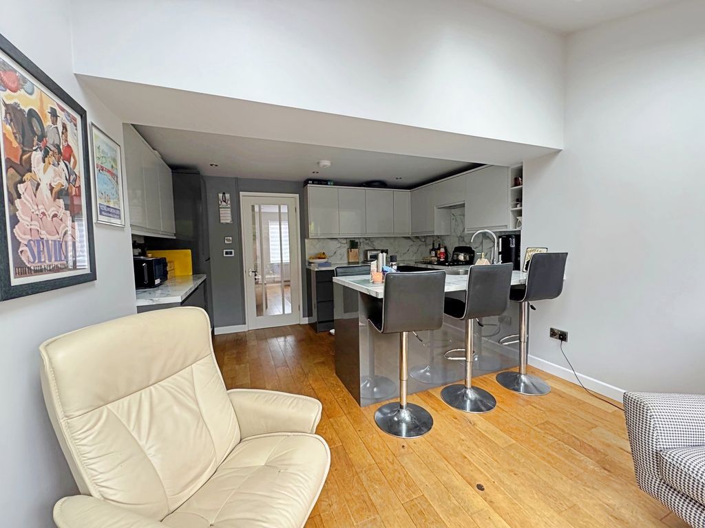 Property photo 3 of 15 Kitchen/Dining Area