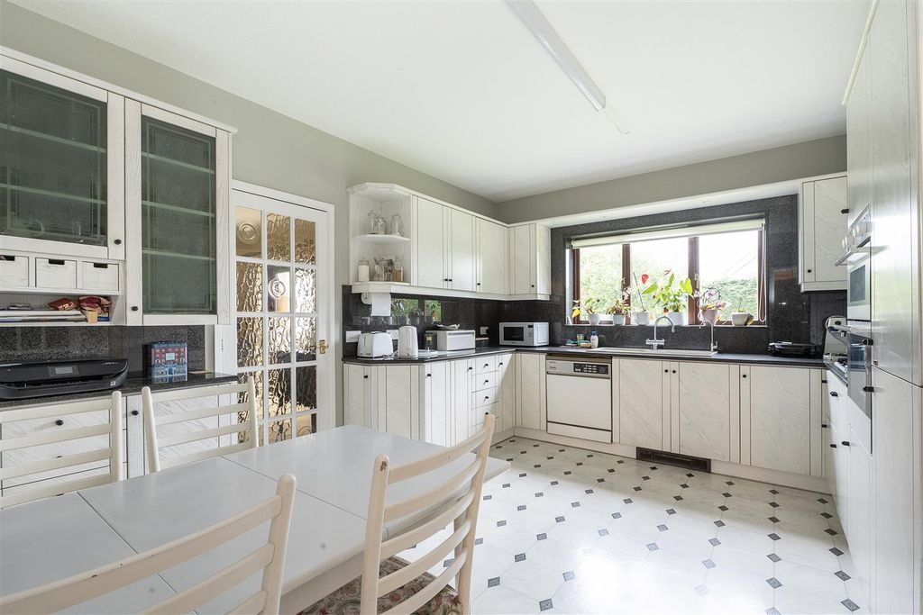 Property photo 2 of 11 Flowton-02.Jpg