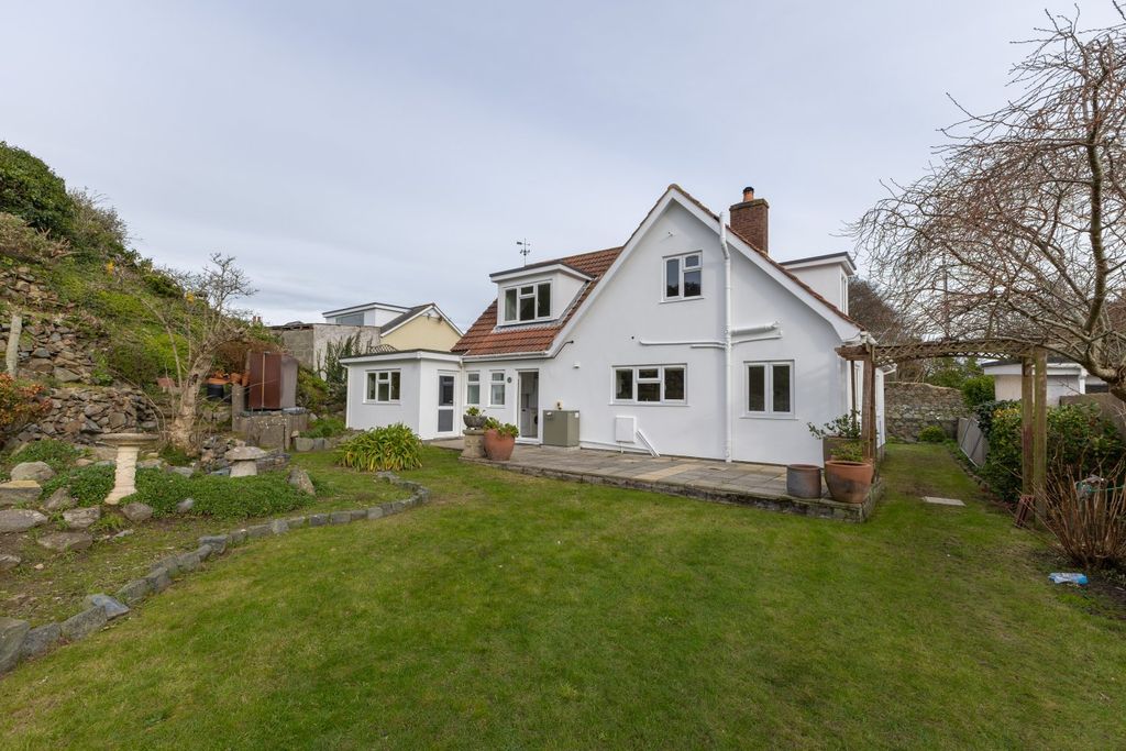 Property photo 1 of 20 Picture No. 25