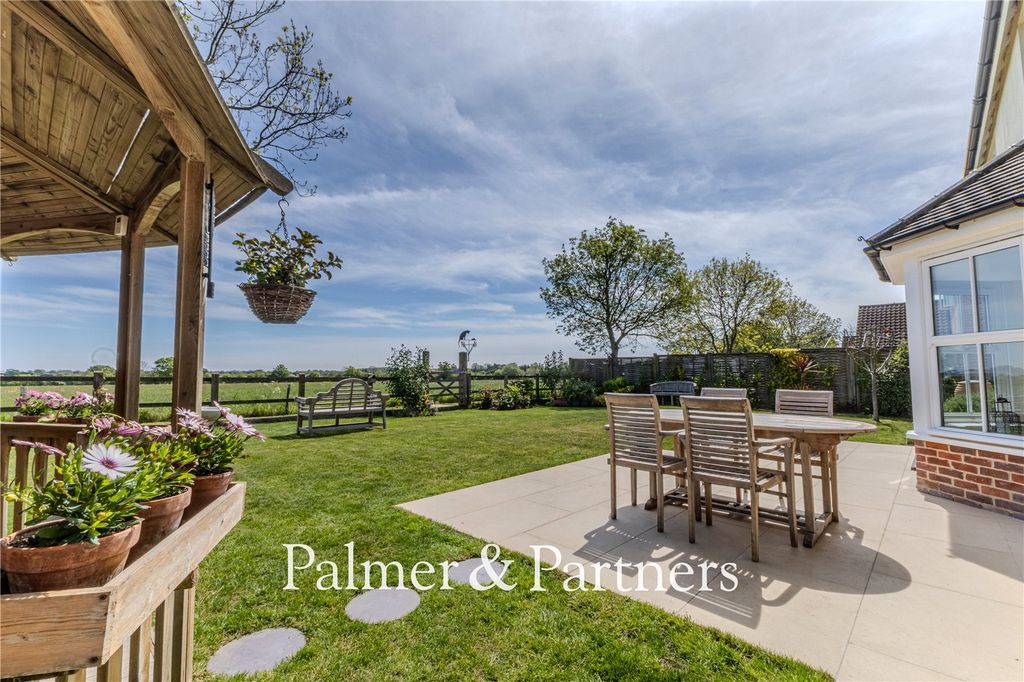 Property photo 2 of 28 Picture No. 29