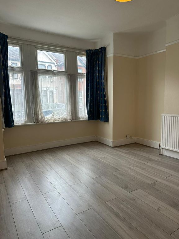 Property photo 2 of 3