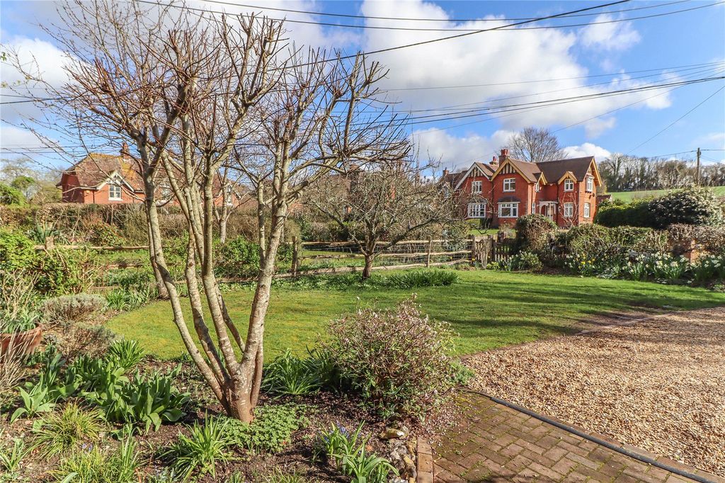 Property photo 2 of 21 Picture No. 51