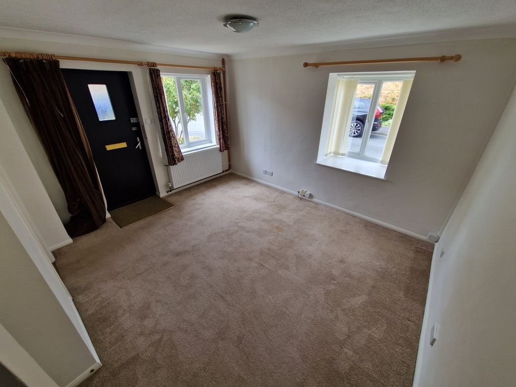 Property photo 3 of 8