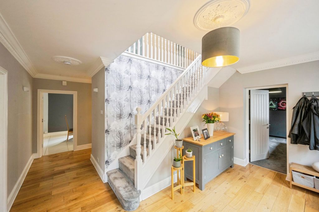 Property photo 3 of 41 21