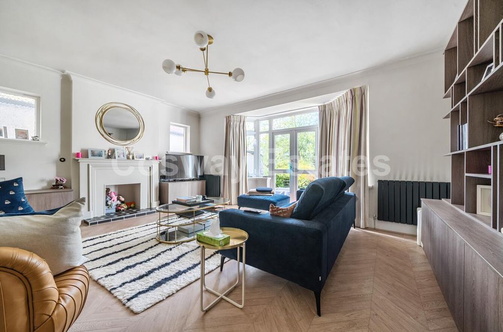 Property photo 3 of 16 11A5A778-3599-4967-95d4-480Ebb08732c.Jpg