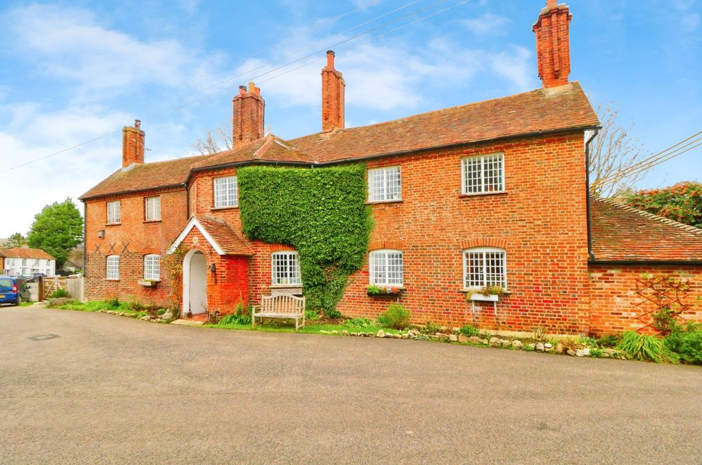 Property photo 1 of 12 Front External