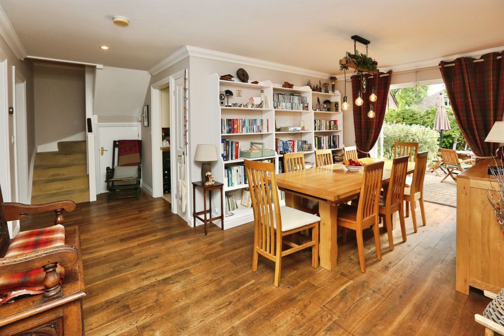 Property photo 2 of 30