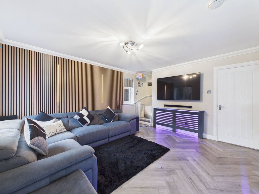 Property photo 2 of 12 Living Room