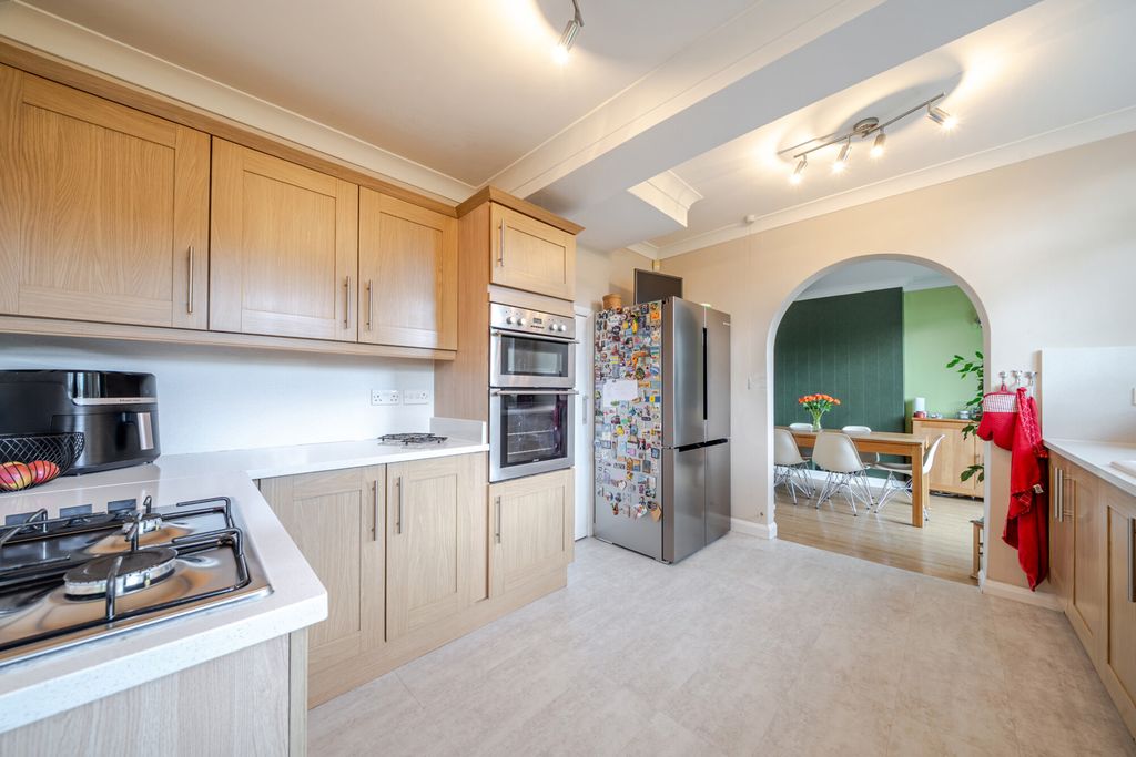 Property photo 2 of 19 1-6A0Afd58802F6-1...
