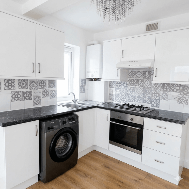 Property photo 1 of 10 2 Bed Flat To Rent Norbury Road, London Cr7