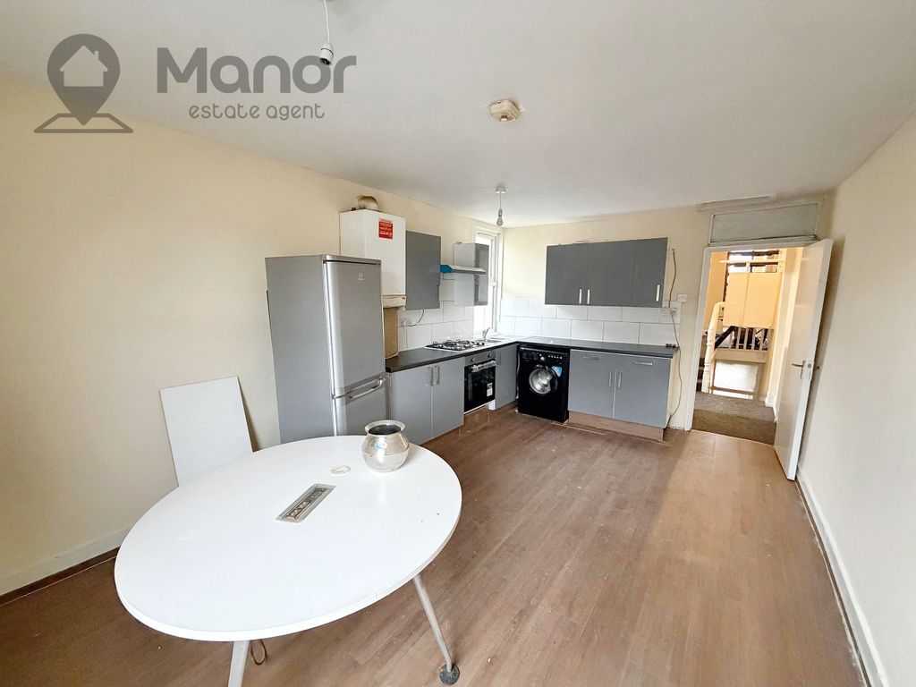 Property photo 3 of 13 Whatsapp Image 2025-11-23 At 01.02.54