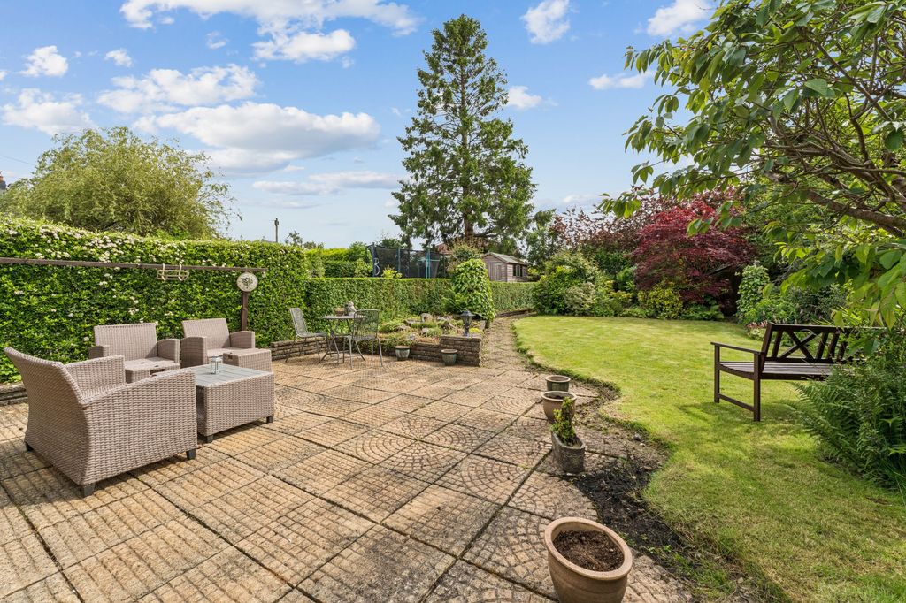 Property photo 2 of 24