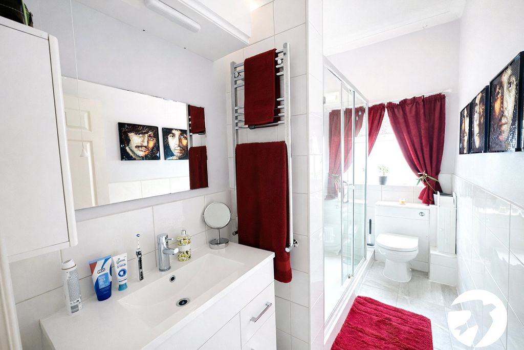 Property photo 3 of 10 Picture 3