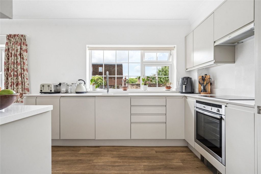 Property photo 3 of 15 Kitchen