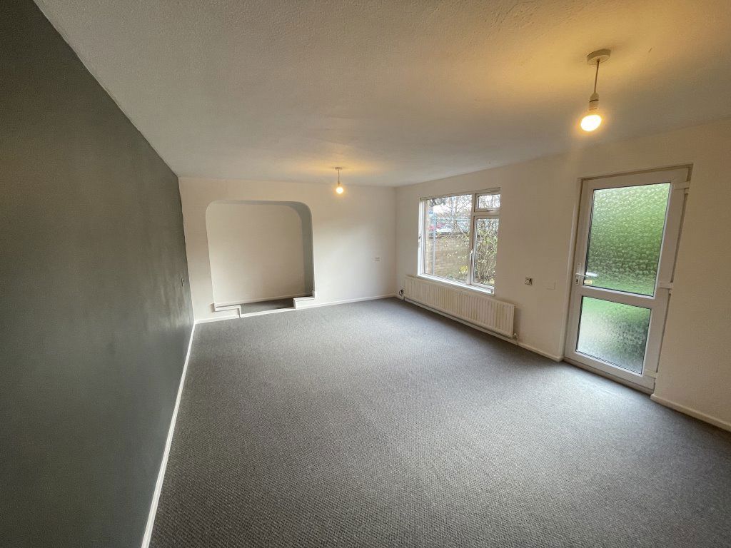 Property photo 3 of 24