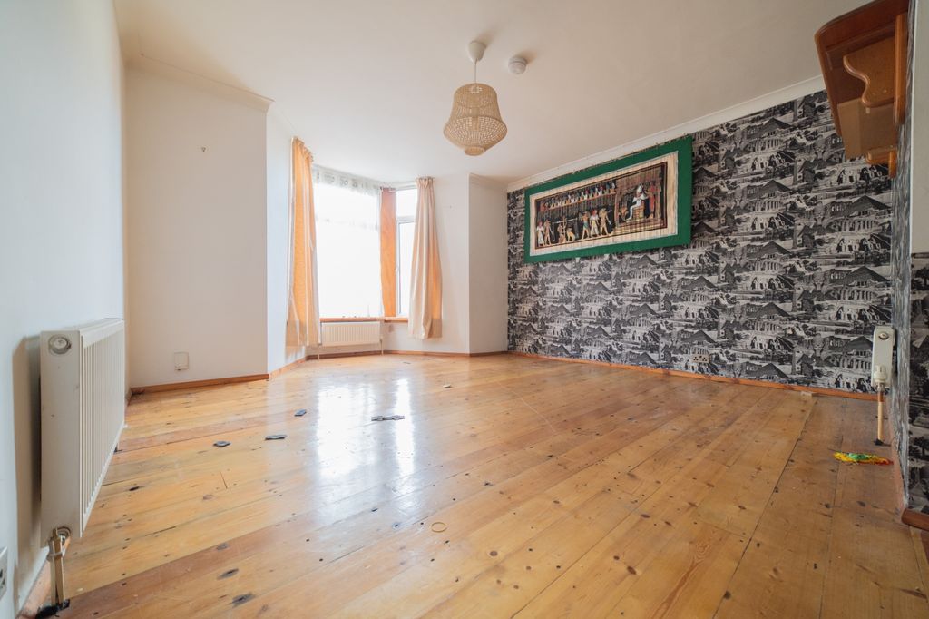 Property photo 3 of 12 Call 02920 454555 To Secure Your Viewing_3