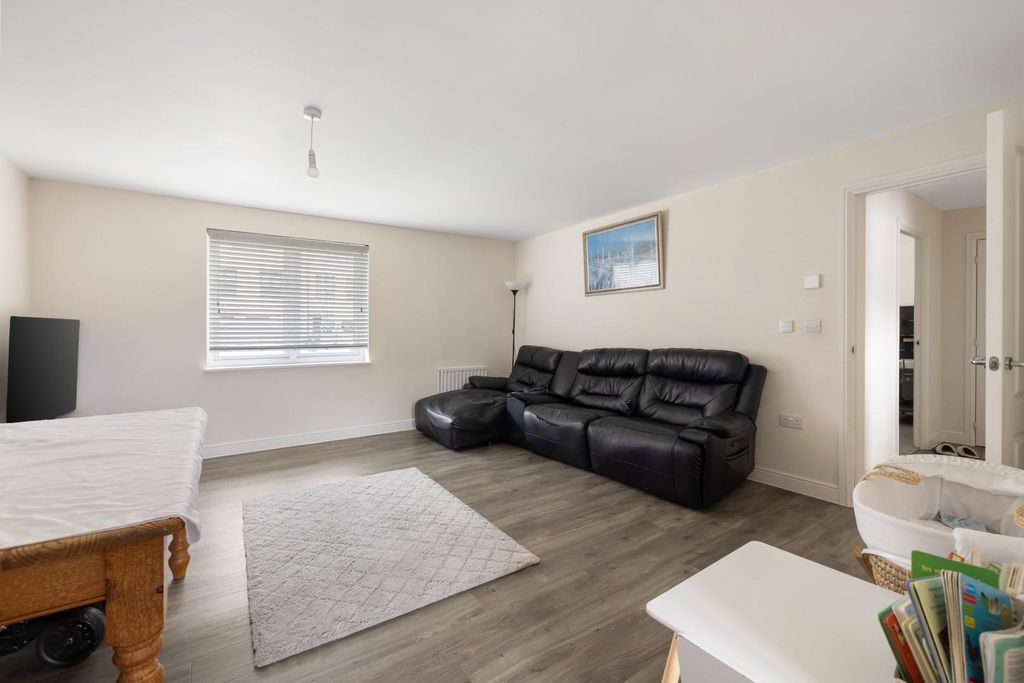 Property photo 1 of 12 Char5283.Jpg