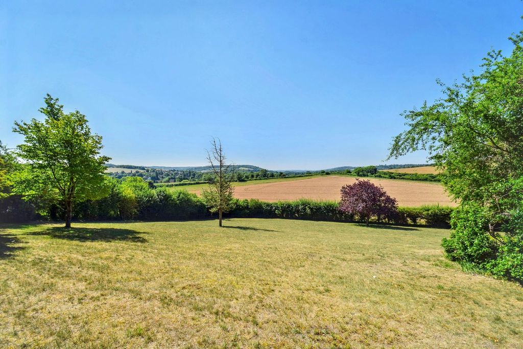 Property photo 3 of 33