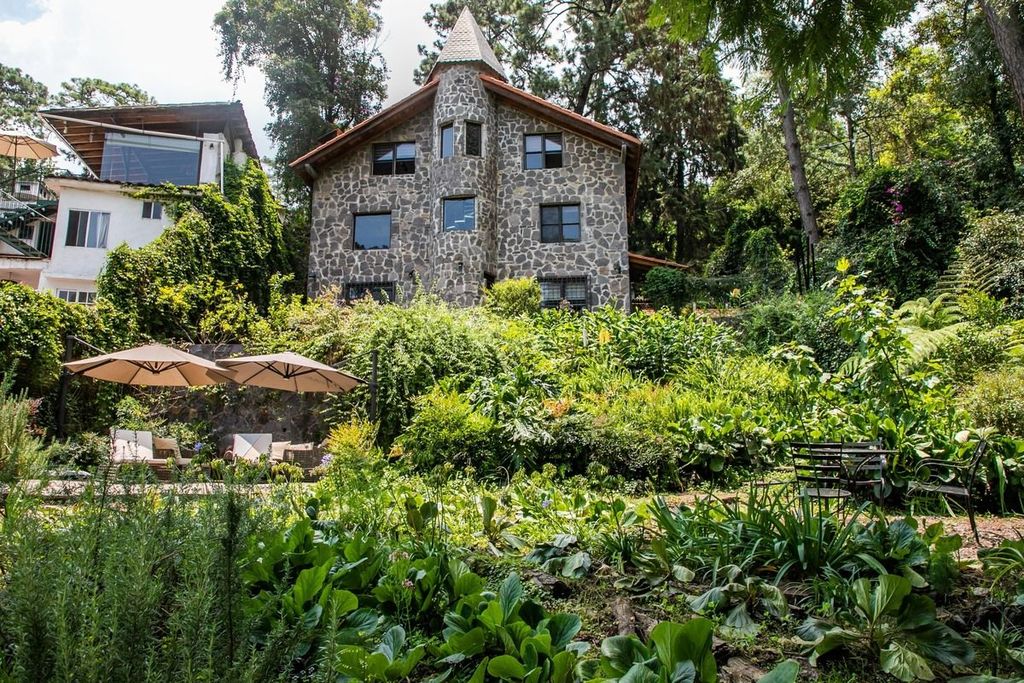 Property photo 2 of 30