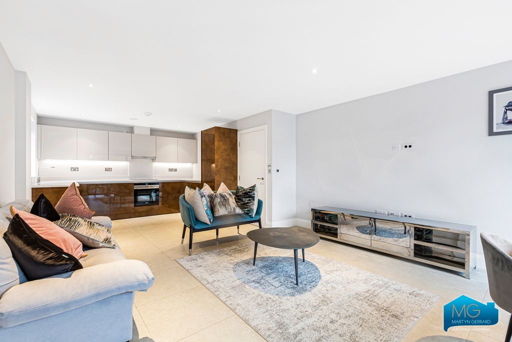 Property photo 2 of 22 Picture No. 26