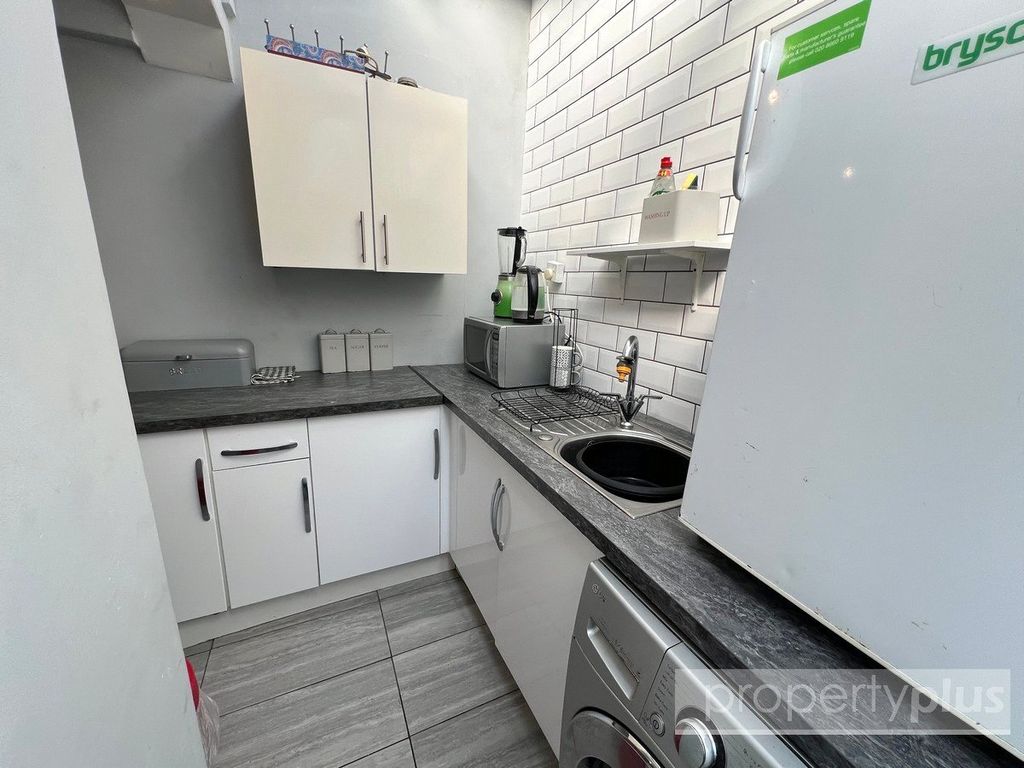 Property photo 3 of 12 Picture No. 05