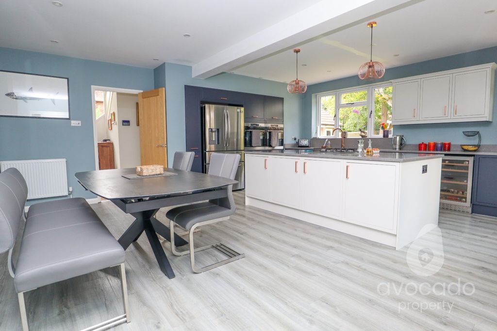 Property photo 3 of 29 4567957