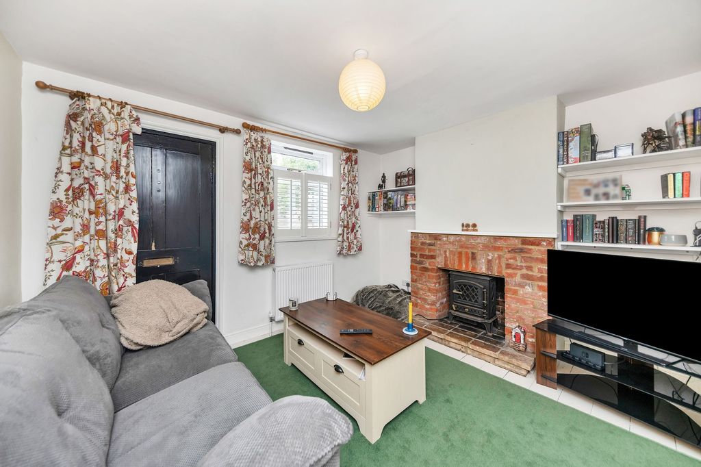 Property photo 2 of 24