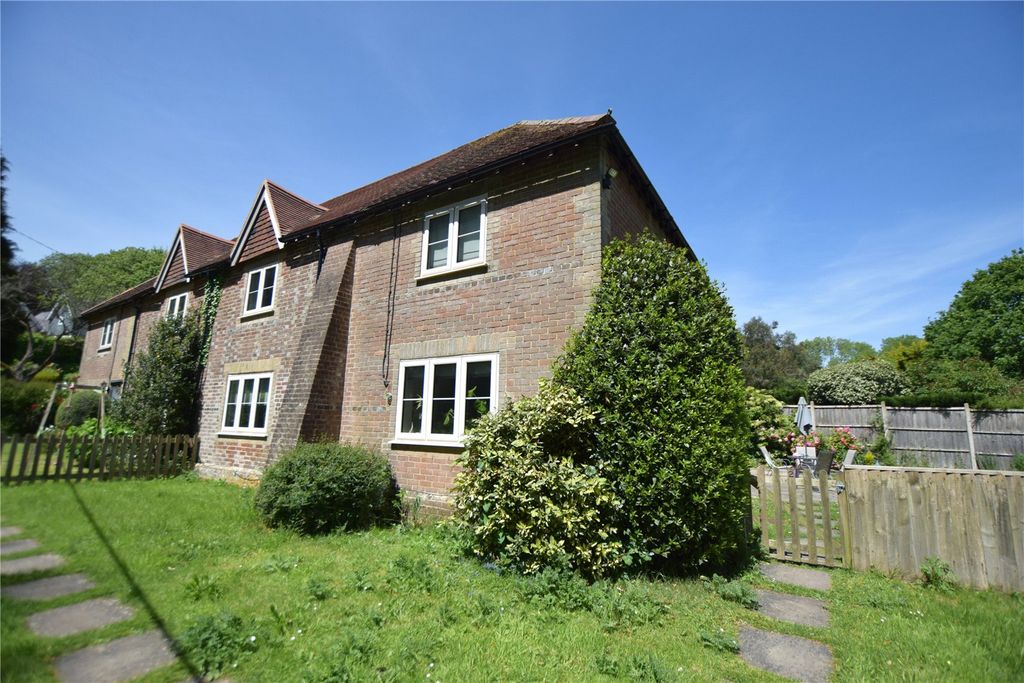 Property photo 1 of 10 External