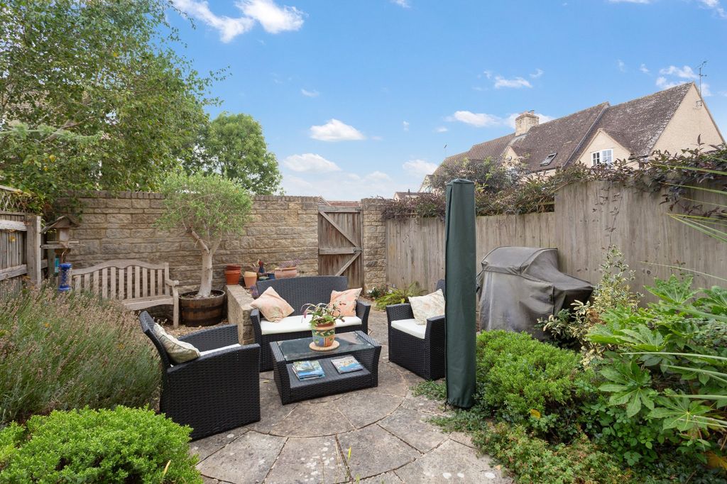 Property photo 2 of 14 Picture No. 08