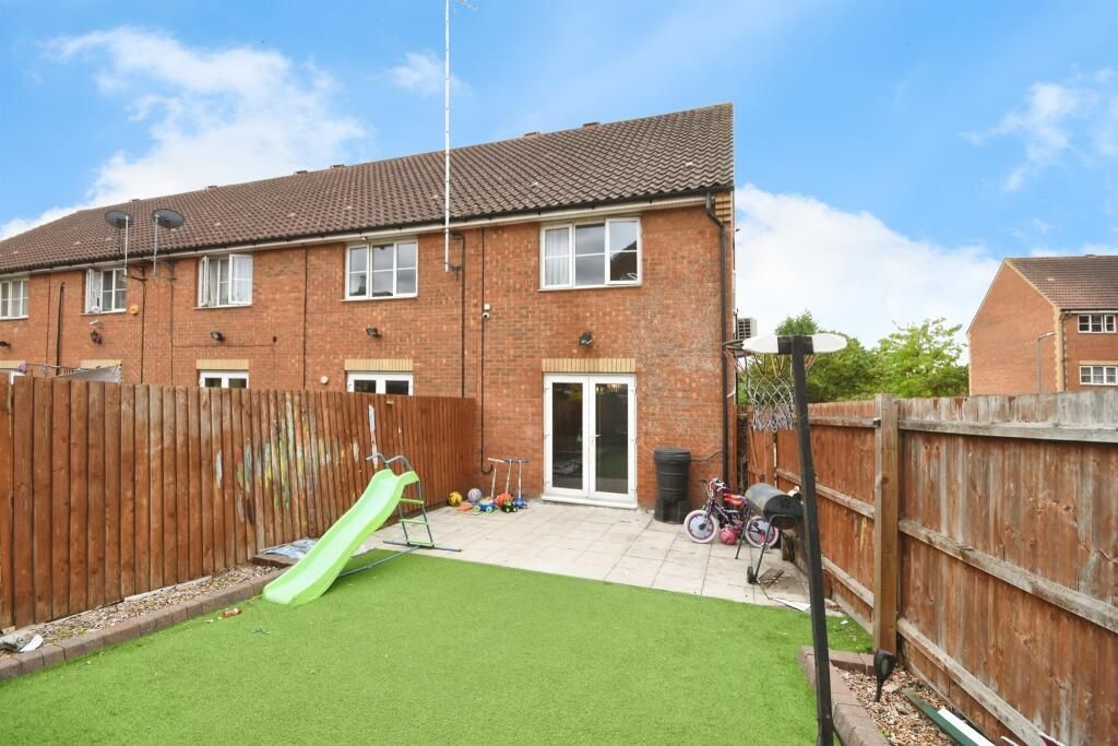 Property photo 3 of 12